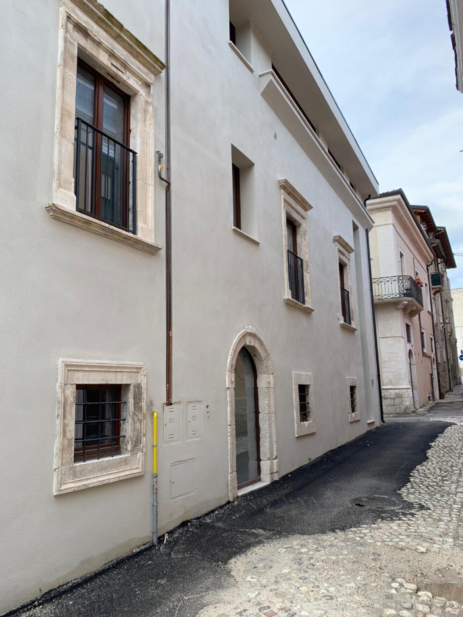 Habita Appartamenti Л'Акуила Экстерьер фото